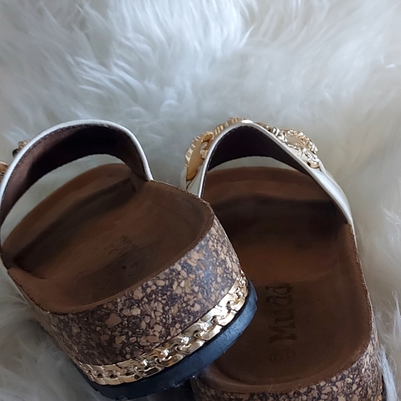 Mudd Women's Chain Pool Slide Sandal - Picture 4 of 6